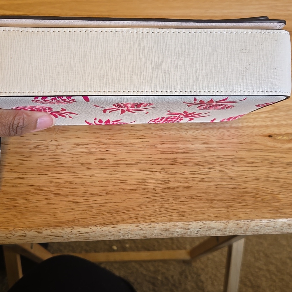 kate spade Morgon Pineapple Chain Crossbody - Picture 8 of 8